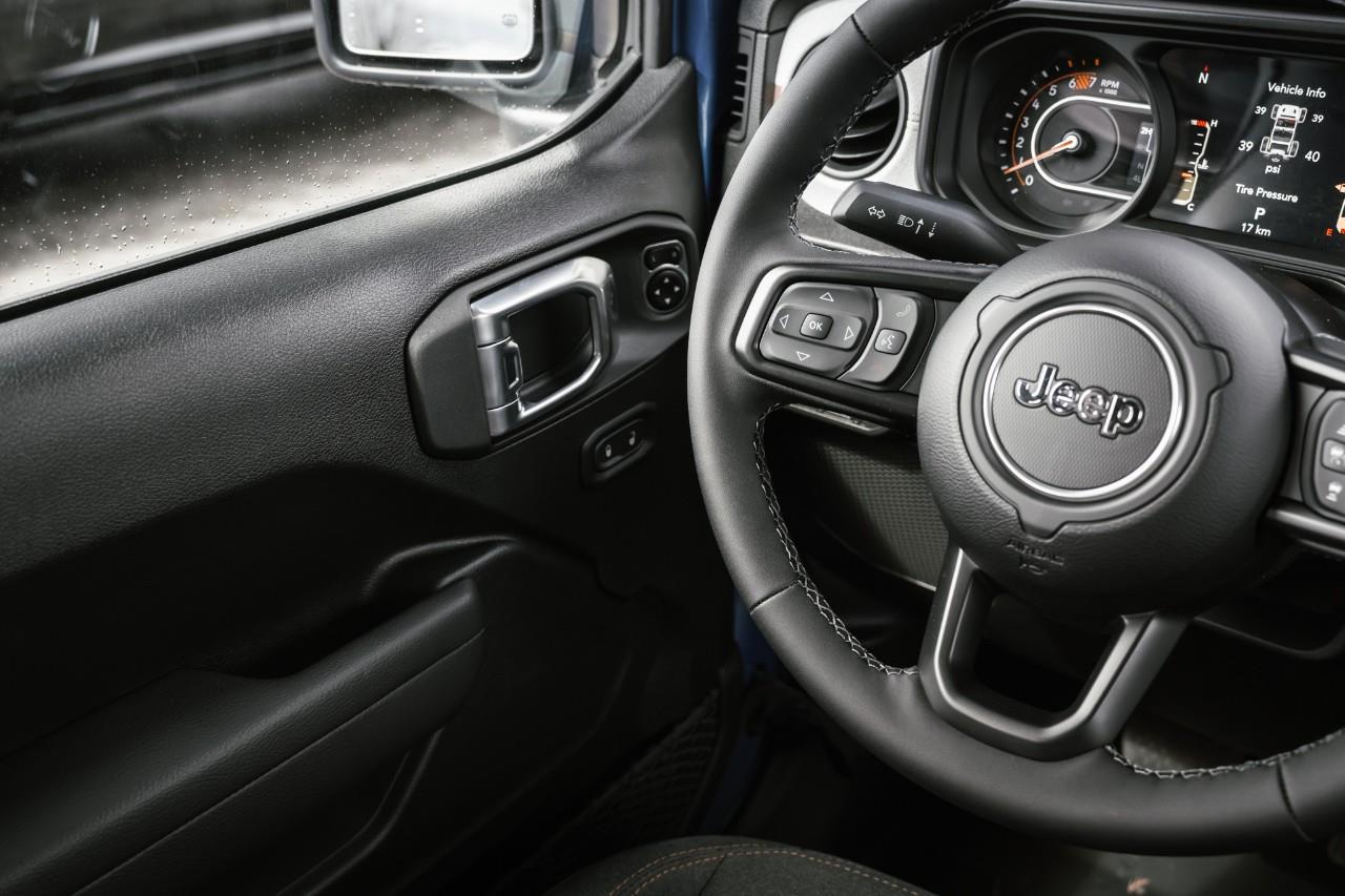 2026 Jeep Wrangler Sport T255705