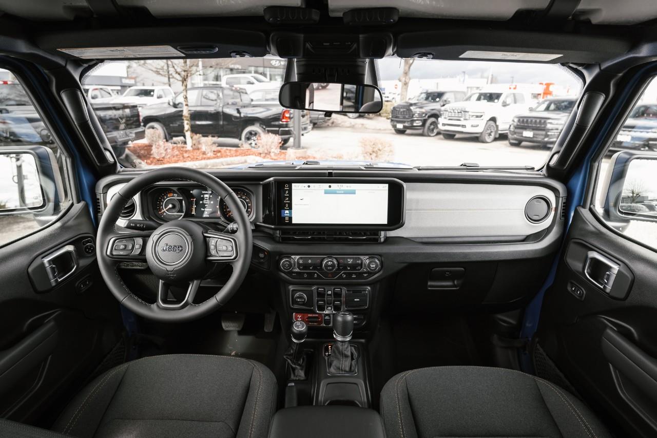 2026 Jeep Wrangler Sport T255705