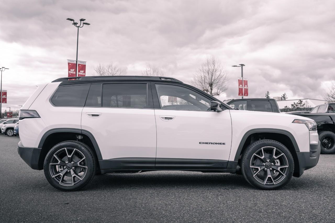 2026 Jeep Cherokee Overland T231394