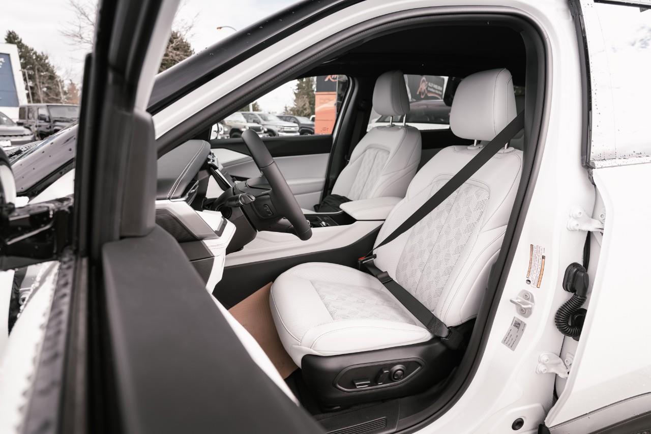 2026 Jeep Cherokee Overland T231394