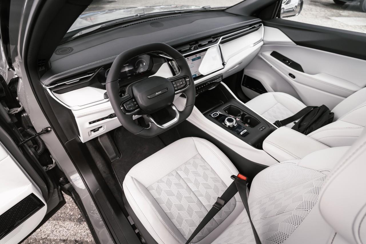 2026 Jeep Cherokee Overland T231394