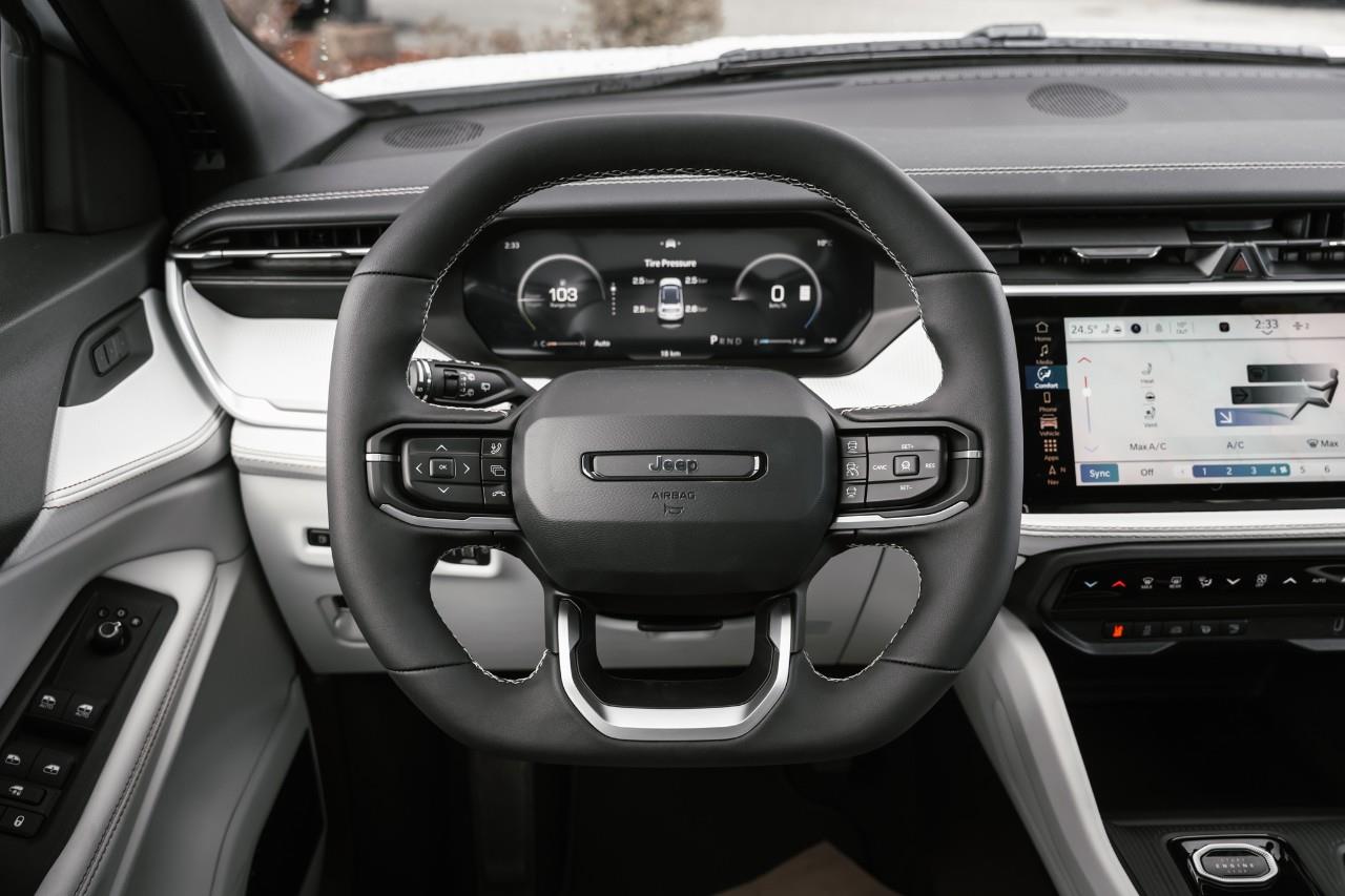 2026 Jeep Cherokee Overland T231394