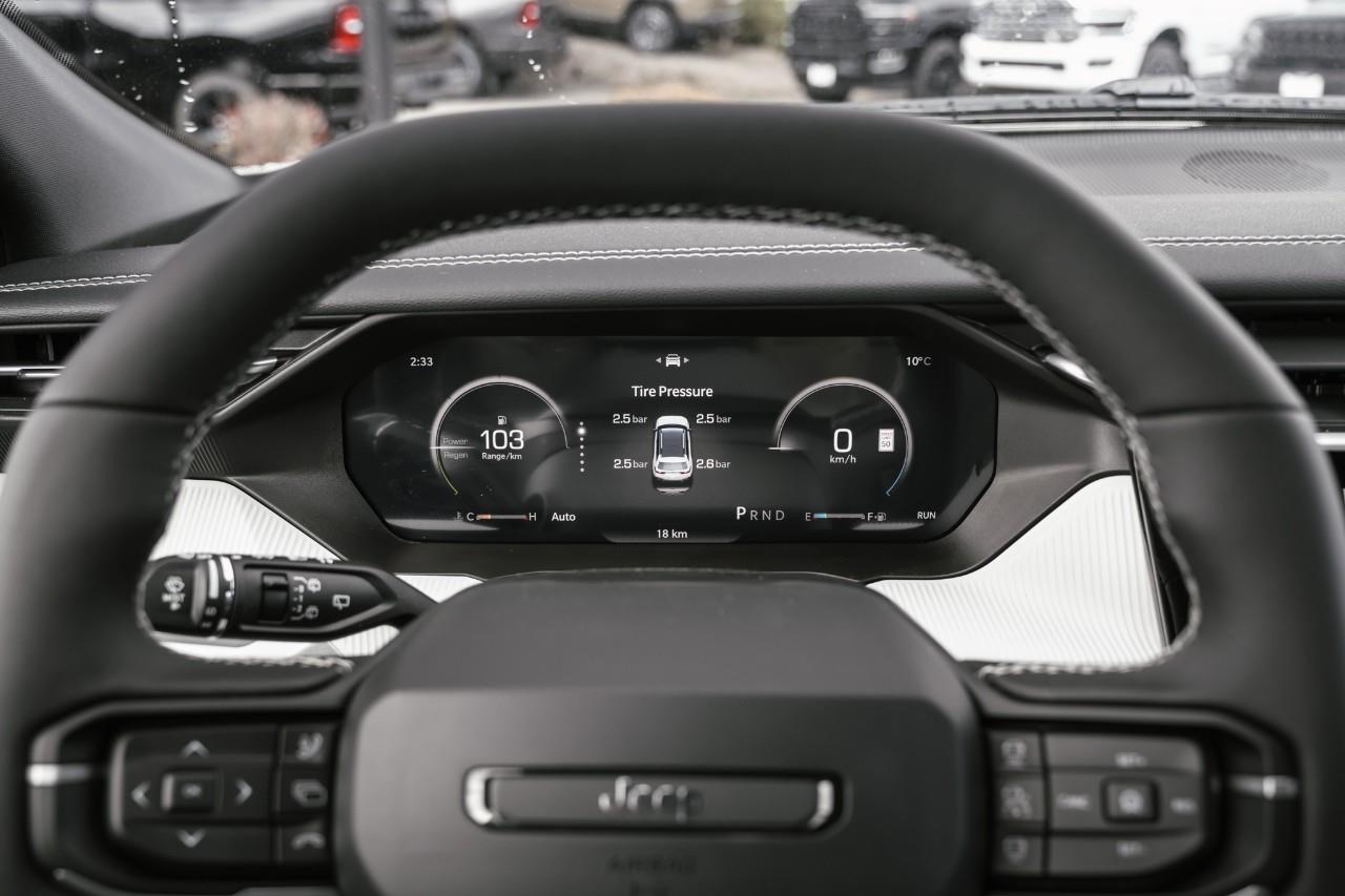 2026 Jeep Cherokee Overland T231394