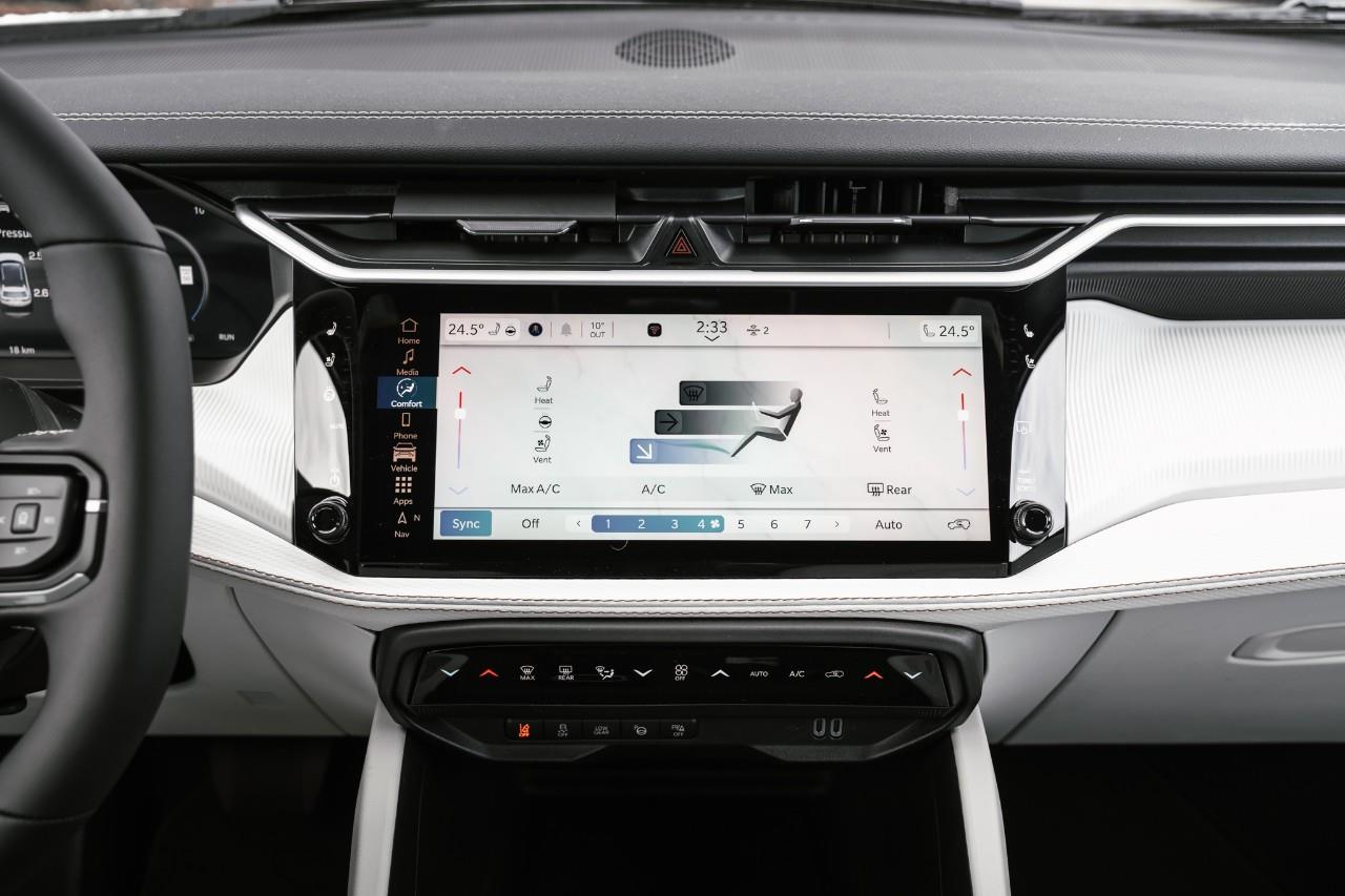 2026 Jeep Cherokee Overland T231394