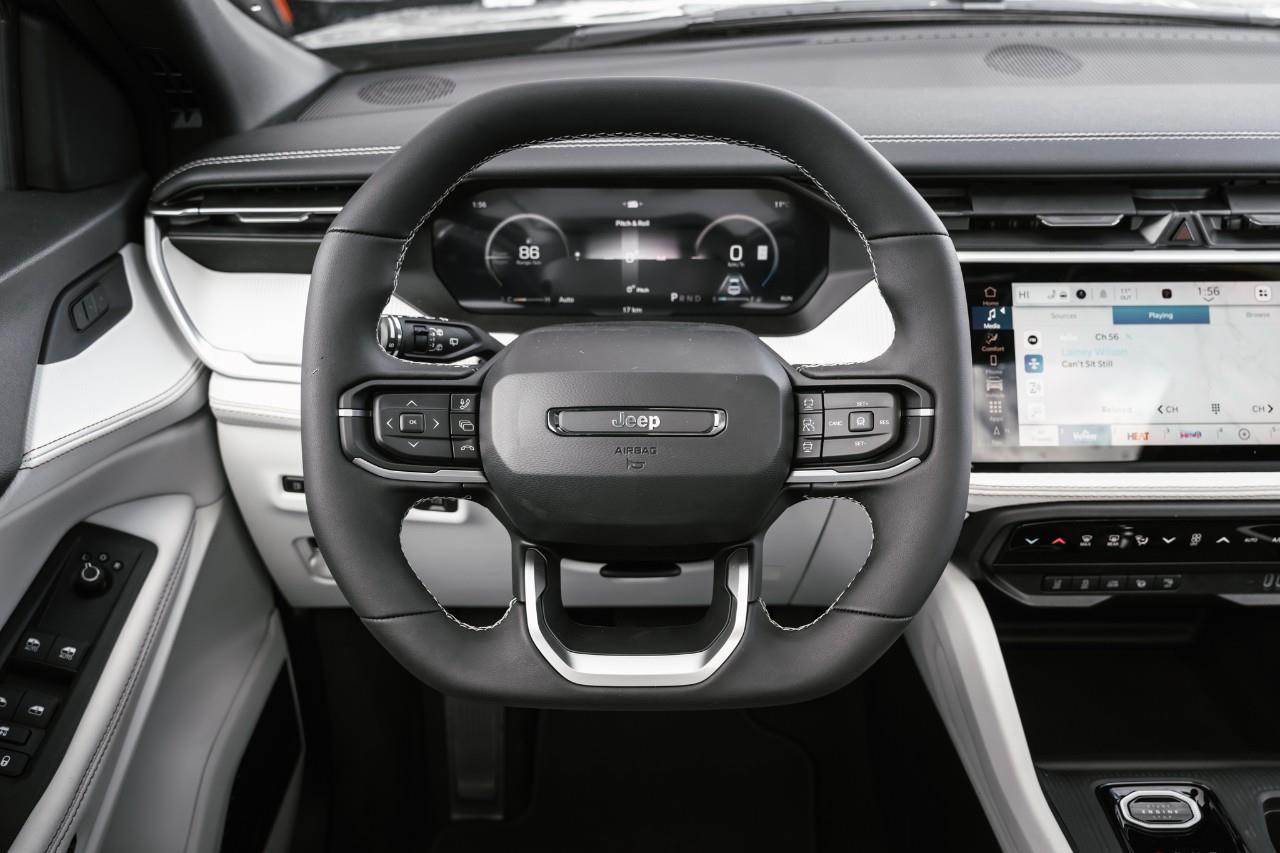 2026 Jeep Cherokee Overland T231395