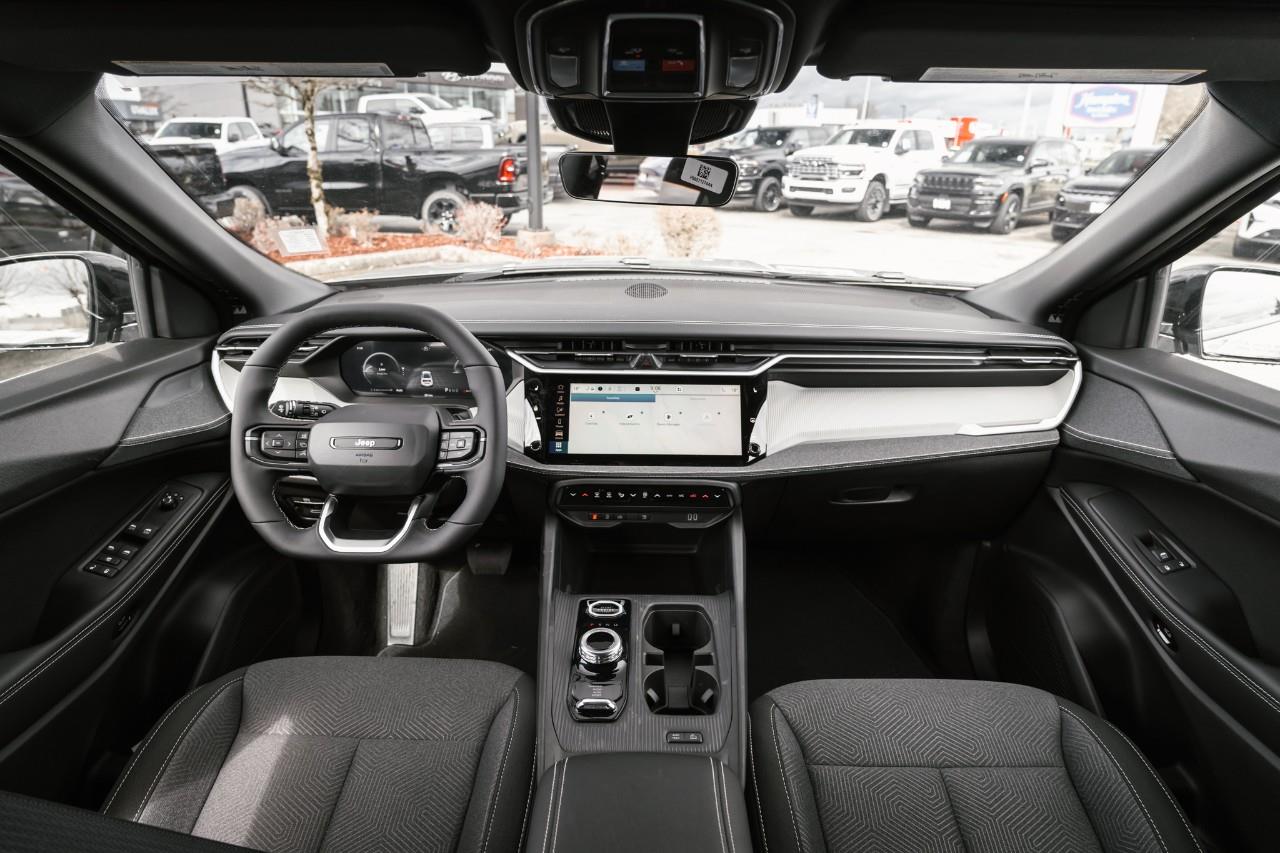 2026 Jeep Cherokee Laredo/Limited T217089