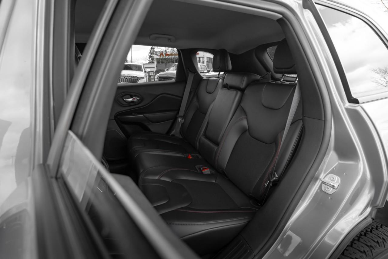 2021 Jeep Cherokee Trailhawk T216113A