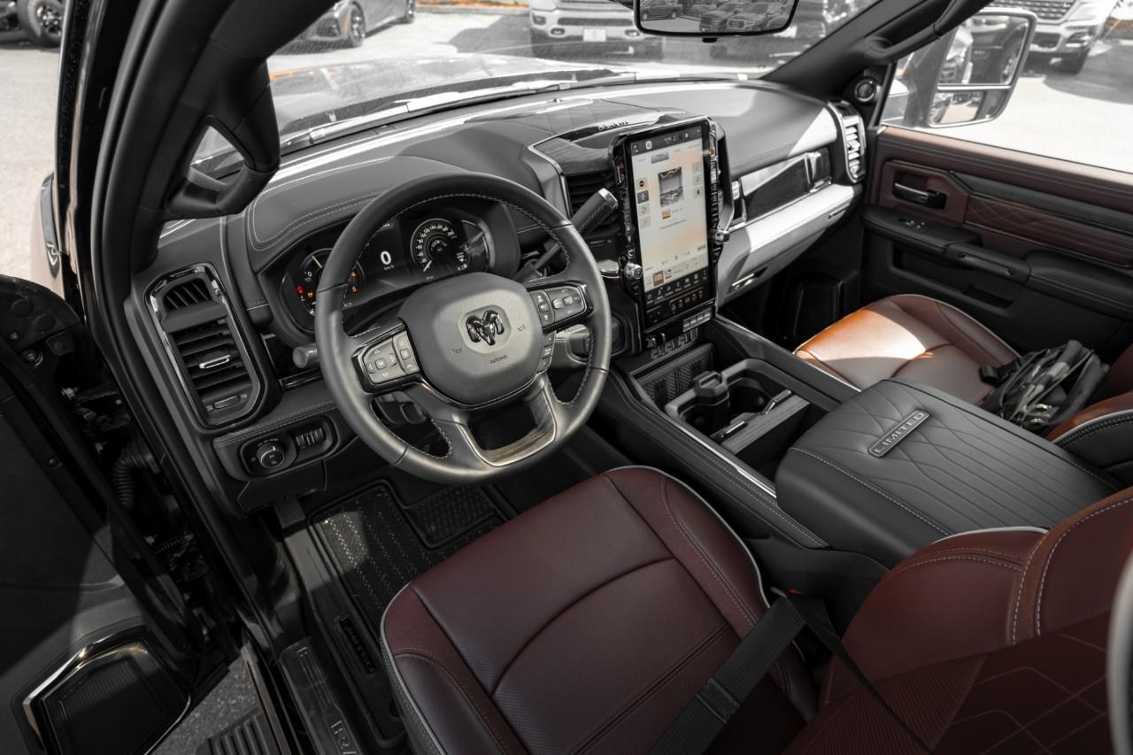 2025 RAM 3500 Limited S565788