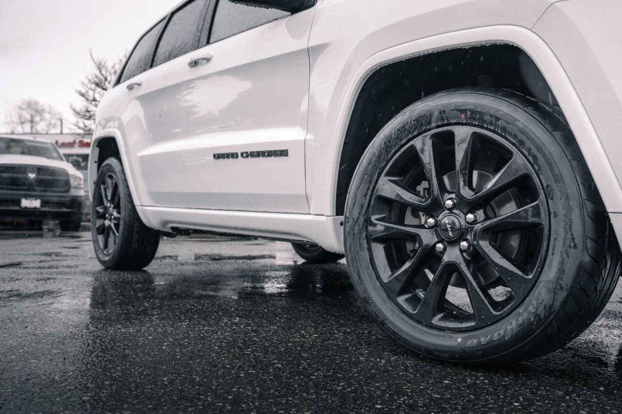 2018 Jeep Grand Cherokee Laredo LC2895A