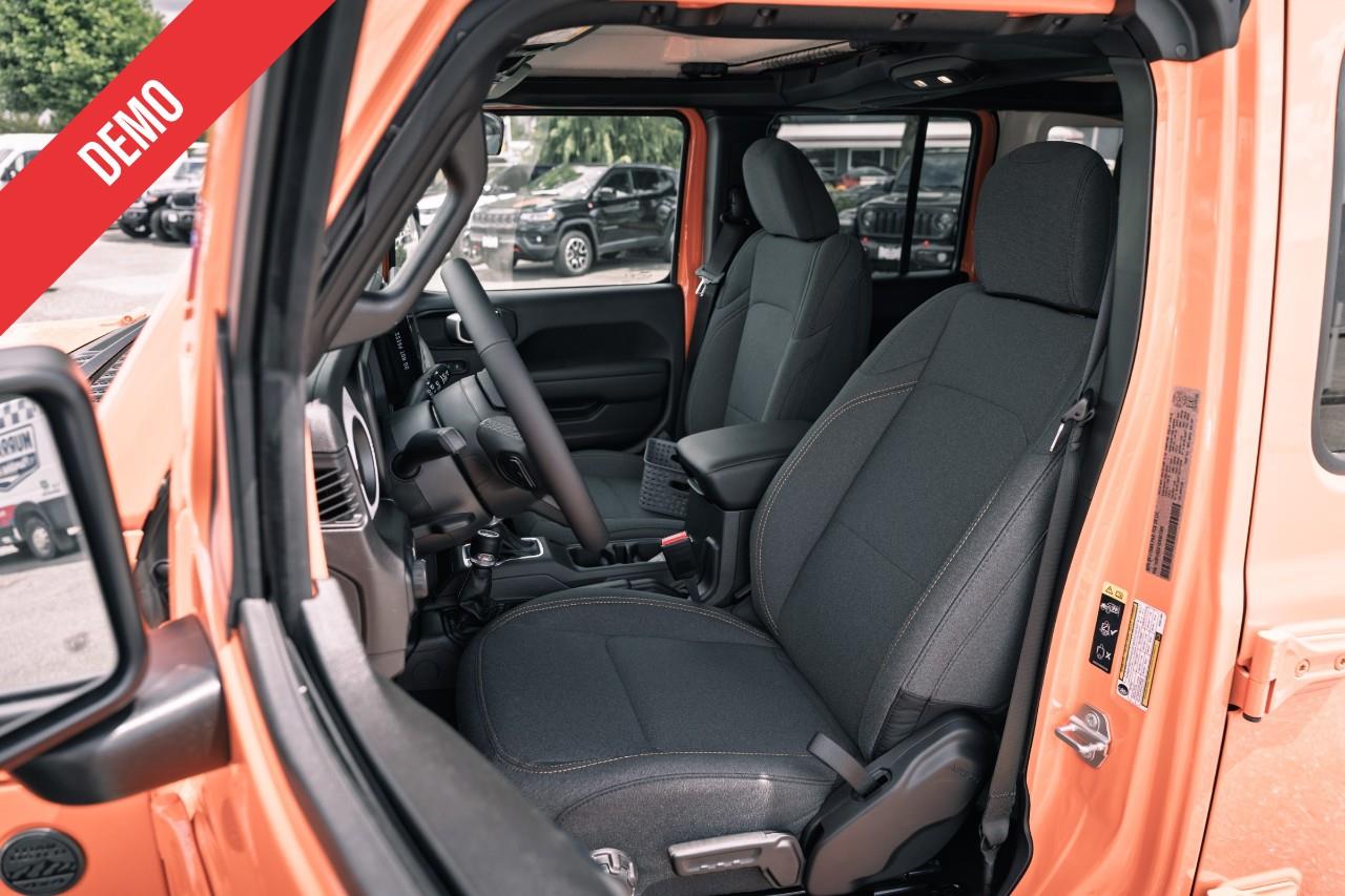 2025 Jeep Wrangler Sport S621369