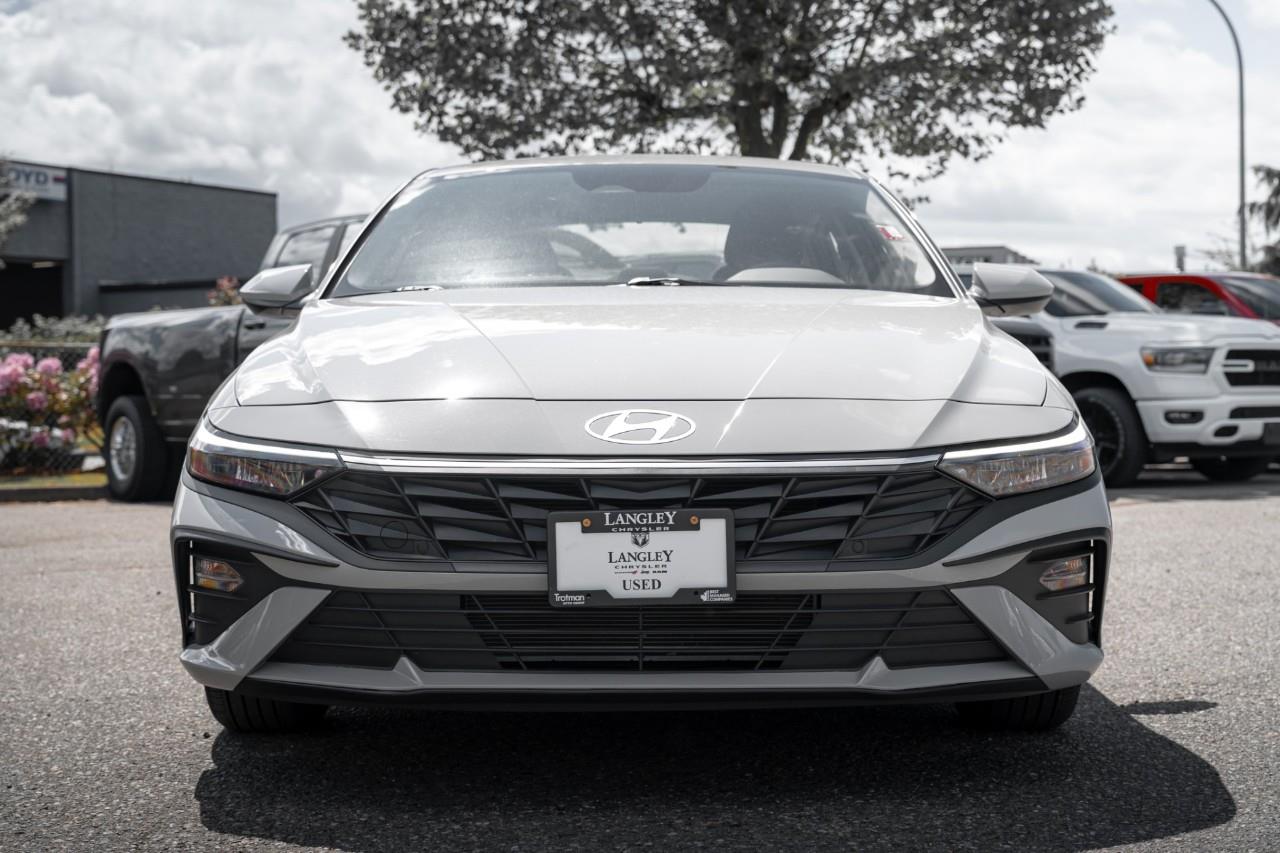 2025 Hyundai Elantra Preferred LC2977