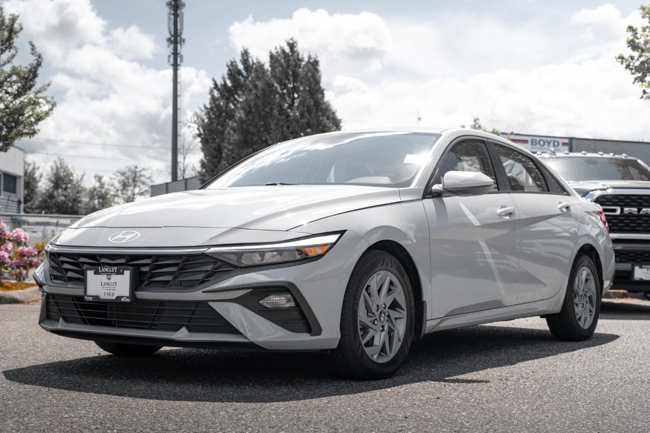 2025 Hyundai Elantra Preferred LC2977