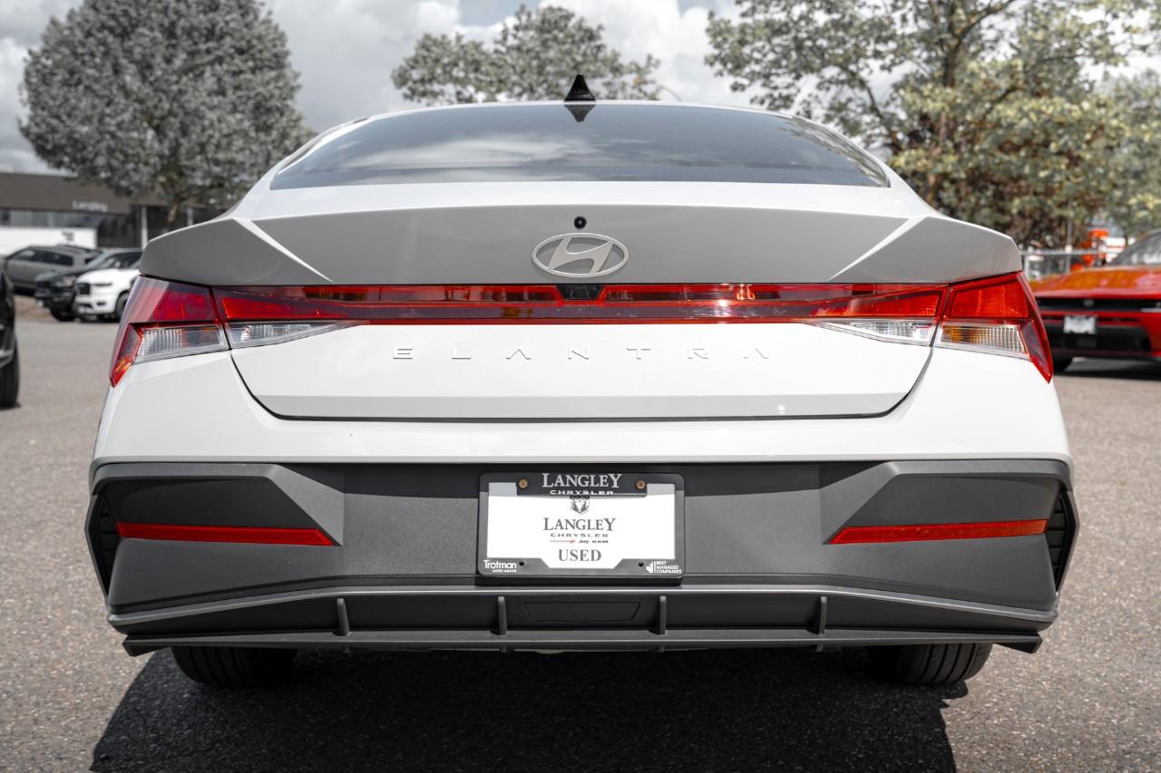 2025 Hyundai Elantra Preferred LC2977