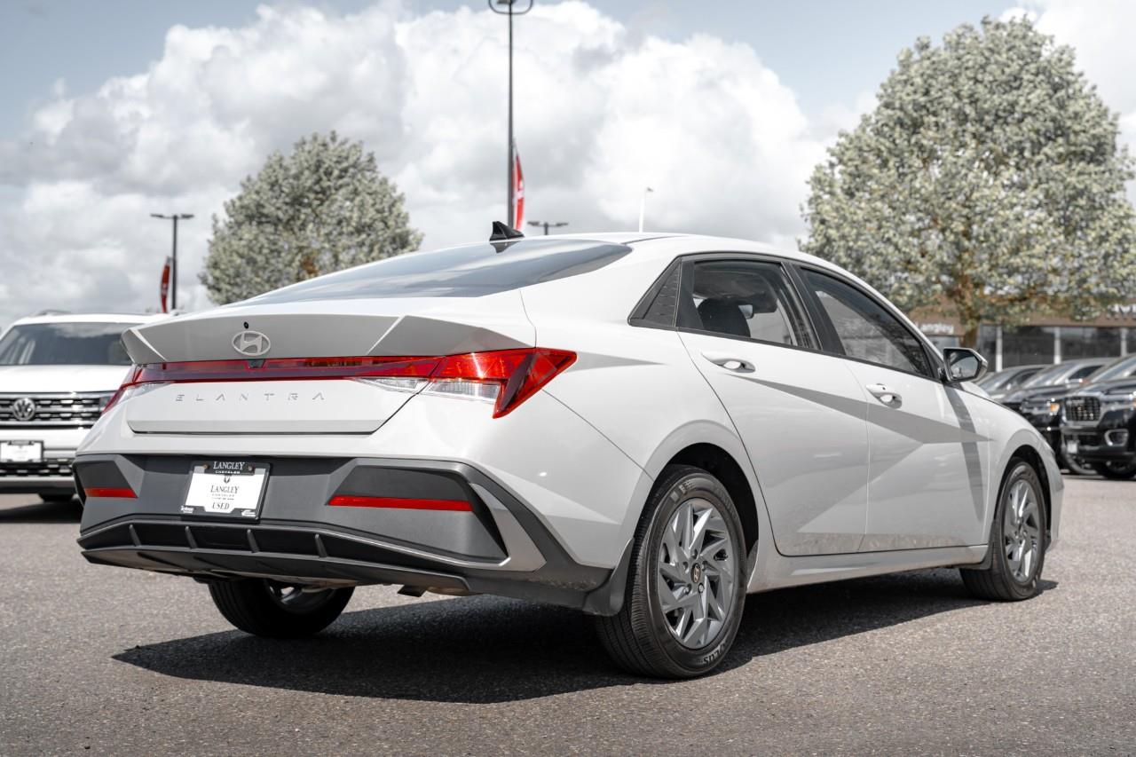 2025 Hyundai Elantra Preferred LC2977