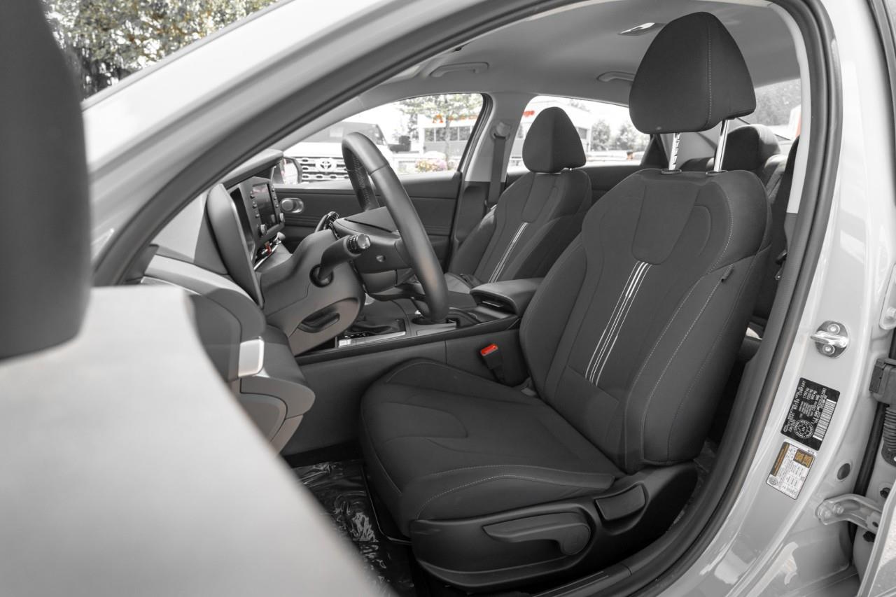 2025 Hyundai Elantra Preferred LC2977