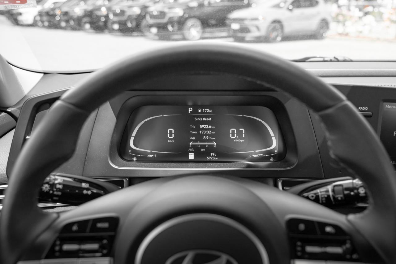 2025 Hyundai Elantra Preferred LC2977