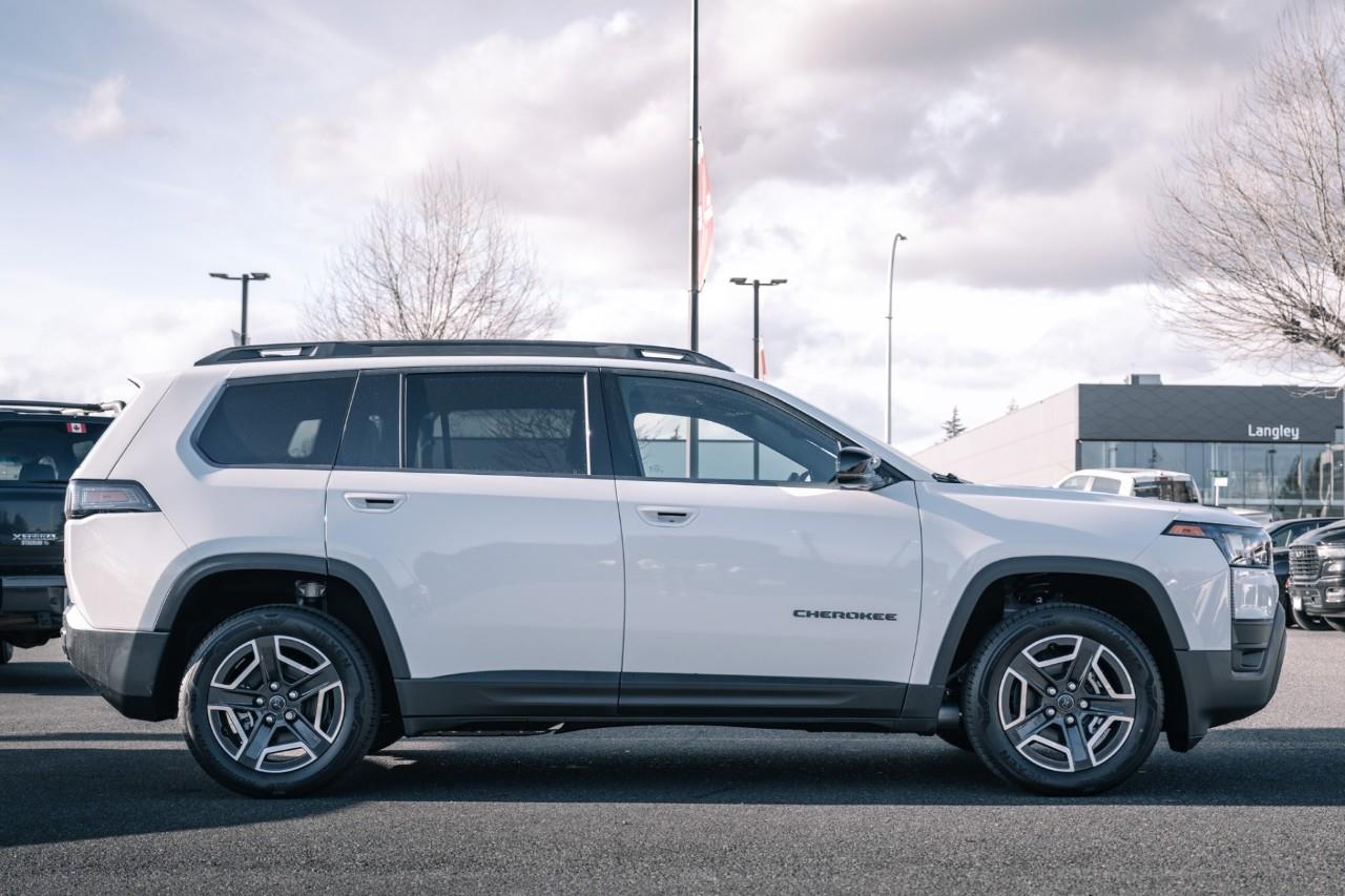 2026 Jeep Cherokee Laredo/Limited T150558