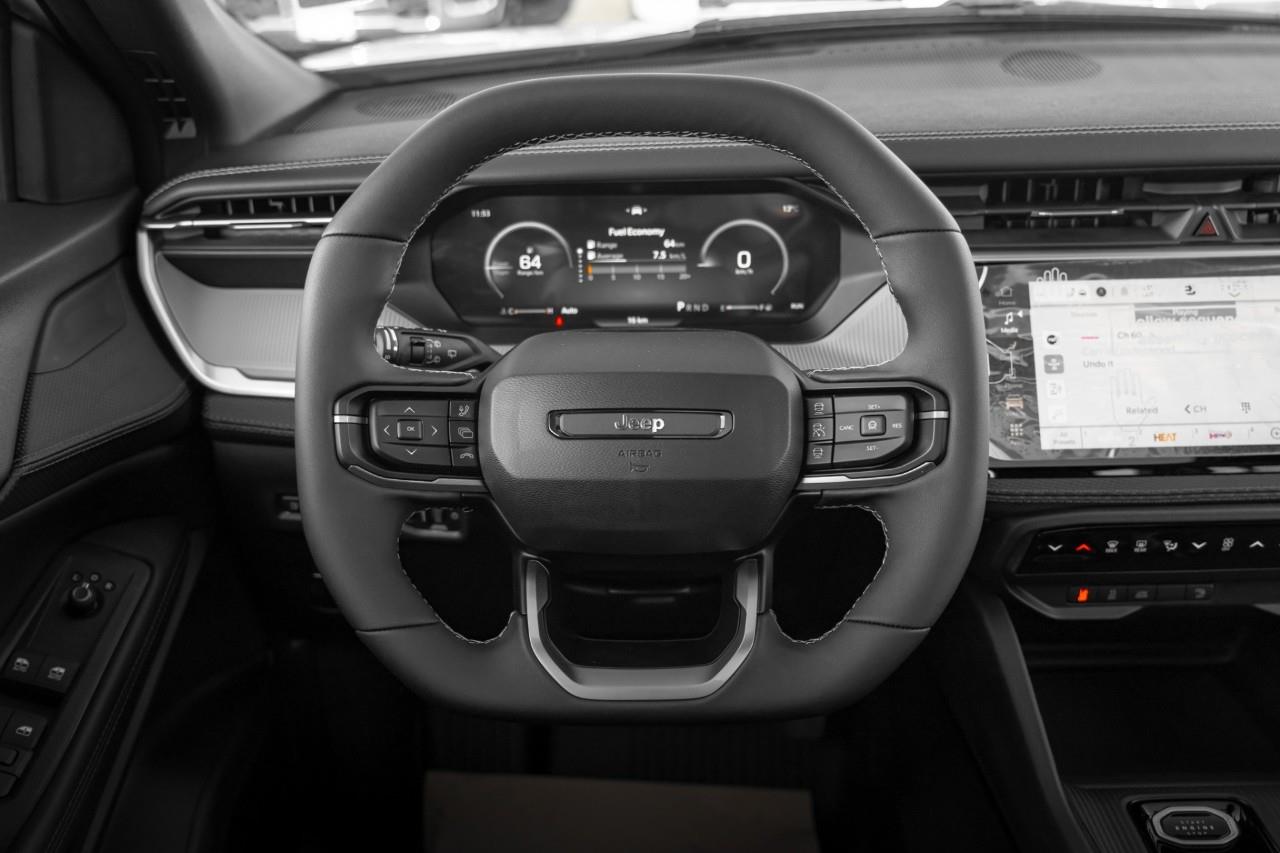 2026 Jeep Cherokee Laredo/Limited T150558