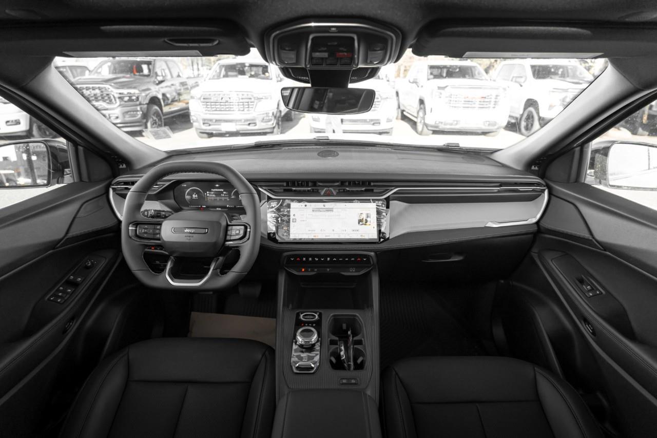 2026 Jeep Cherokee Laredo/Limited T150558