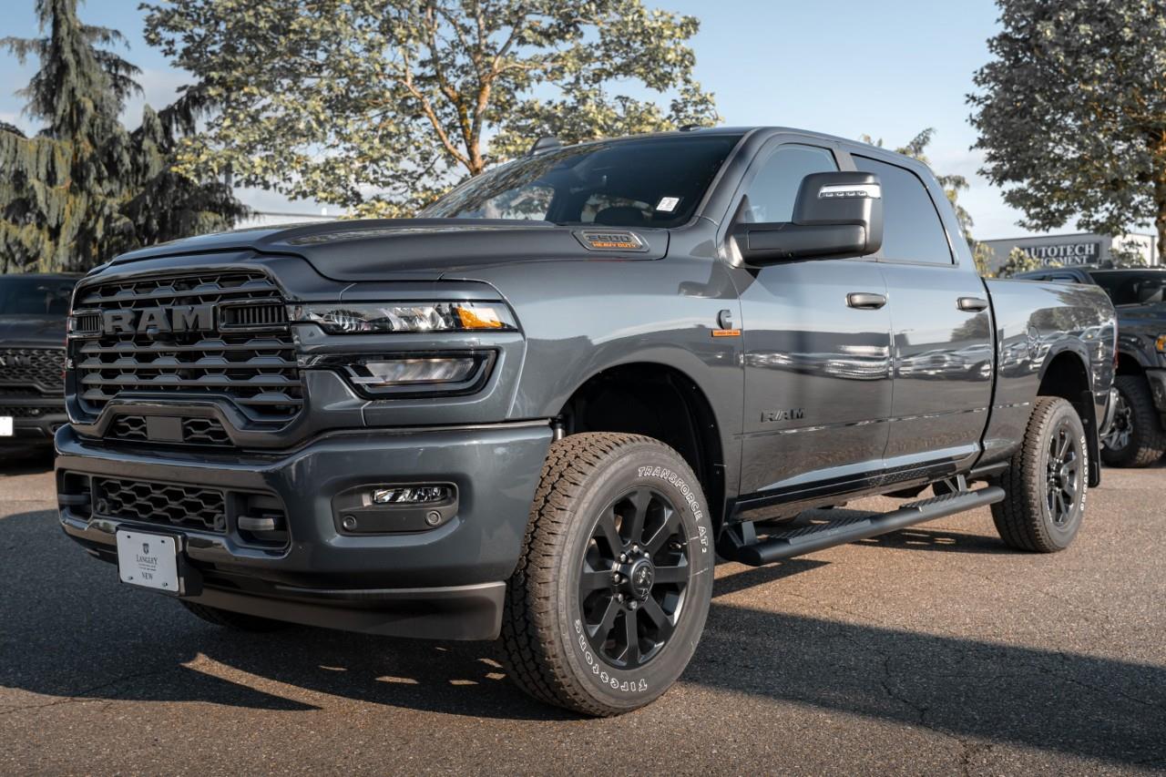 2026 RAM 3500 Big Horn T212182