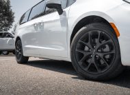 2023 Chrysler Pacifica Touring-L LC2989