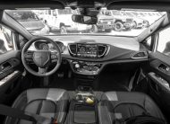 2023 Chrysler Pacifica Touring-L LC2989
