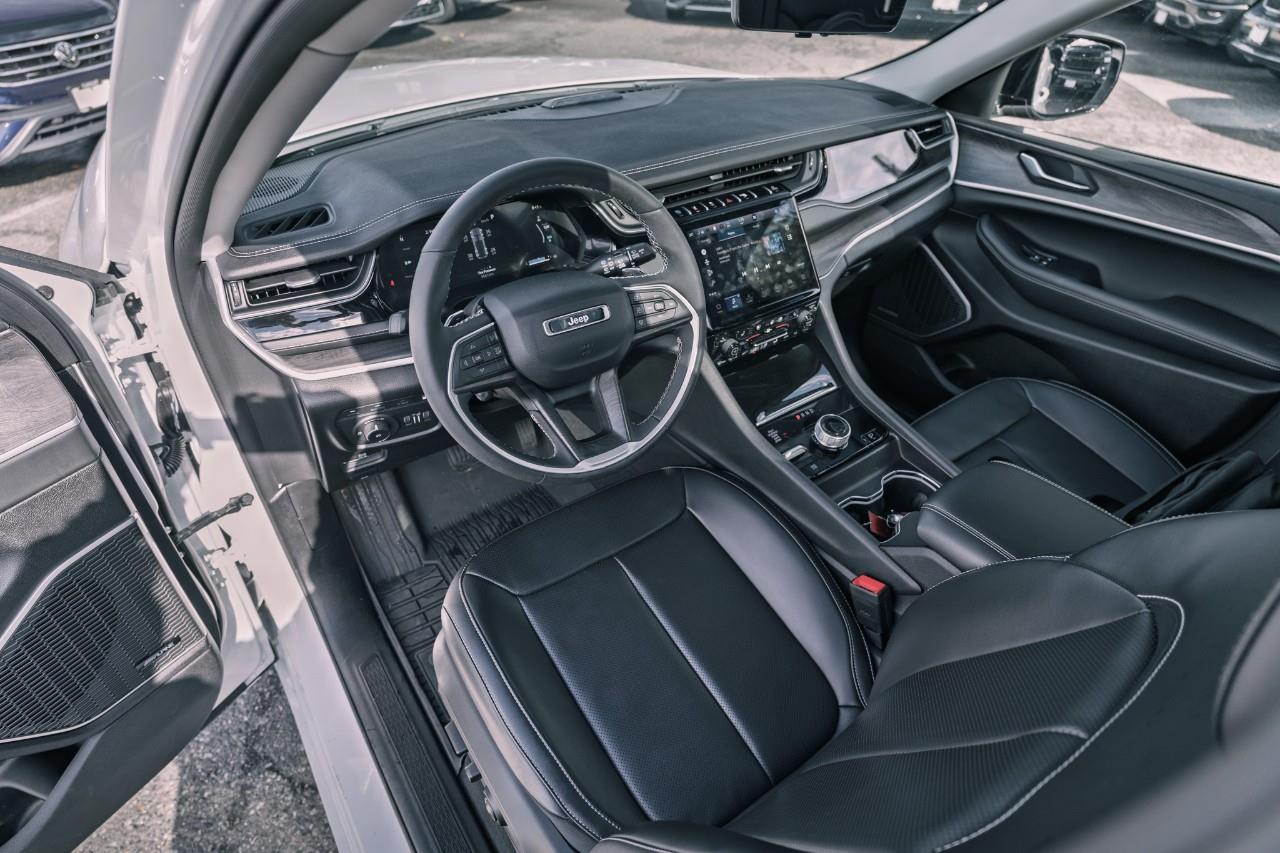 2023 Jeep Grand Cherokee 4xe  LC2963