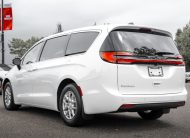 2027 Chrysler Pacifica Select V555393
