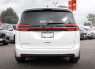 2027 Chrysler Pacifica Select V555393