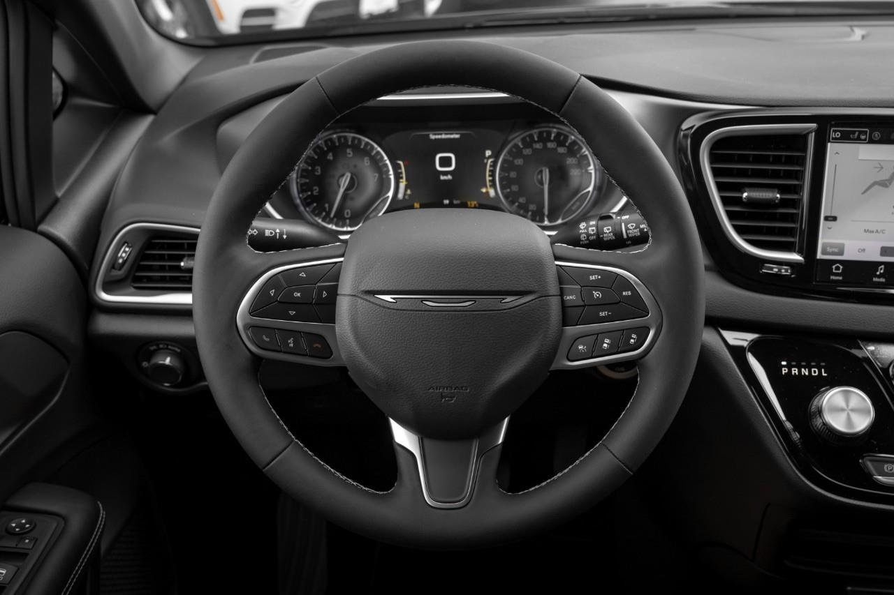 2027 Chrysler Grand Caravan SXT V551772