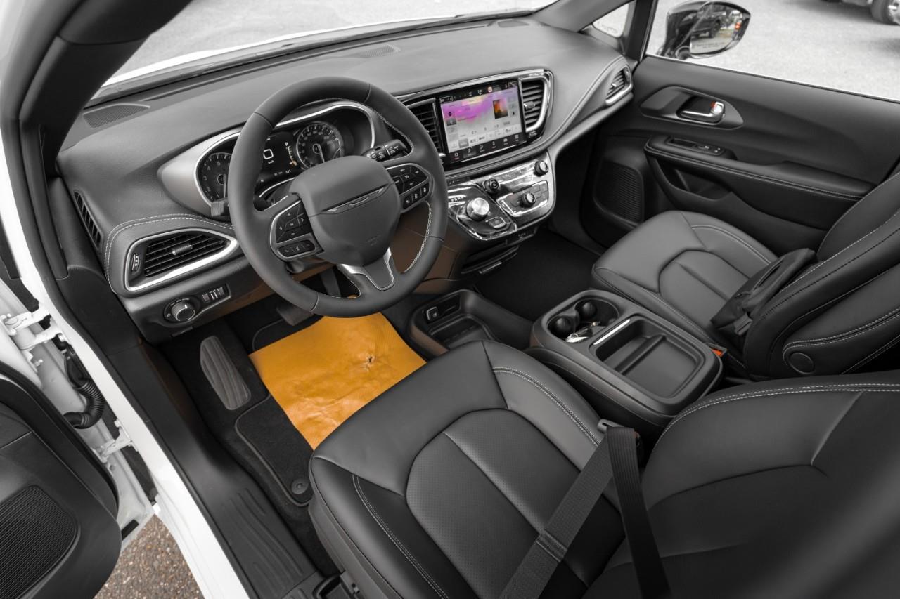 2027 Chrysler Pacifica Select V551619