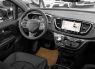 2027 Chrysler Pacifica Select V551619