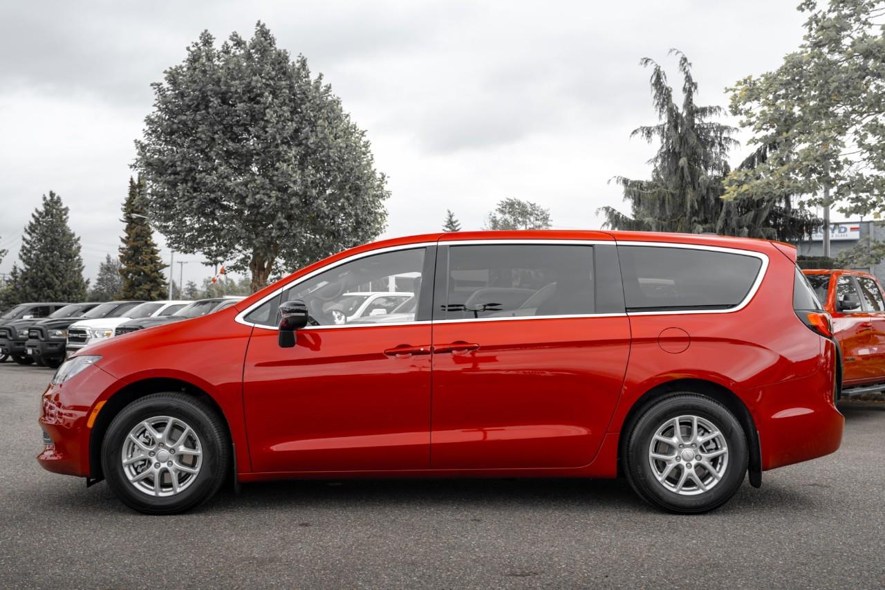 2027 Chrysler Grand Caravan SXT V555008