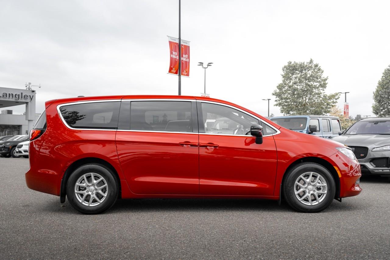 2027 Chrysler Grand Caravan SXT V555008