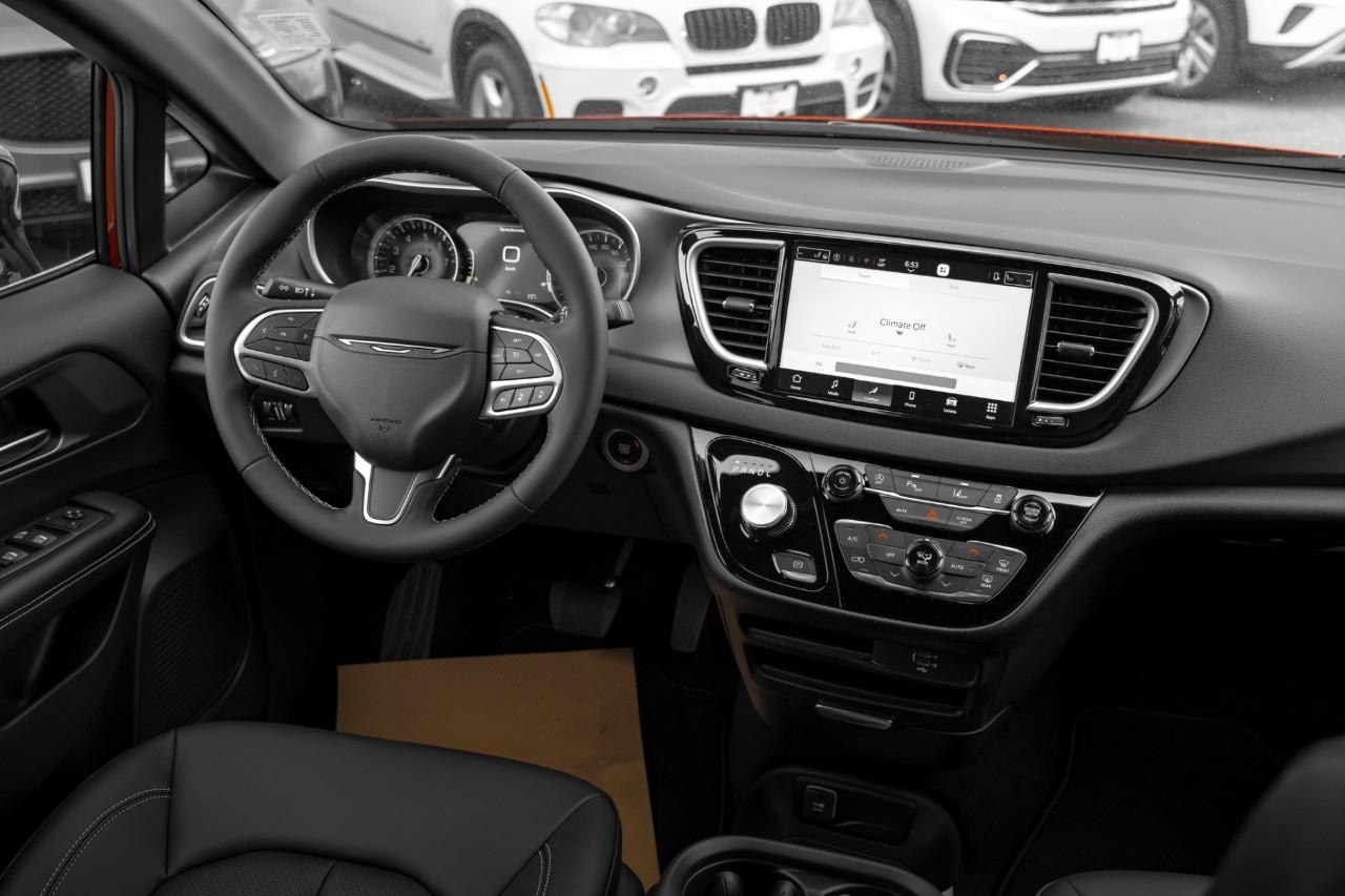 2027 Chrysler Grand Caravan SXT V555008