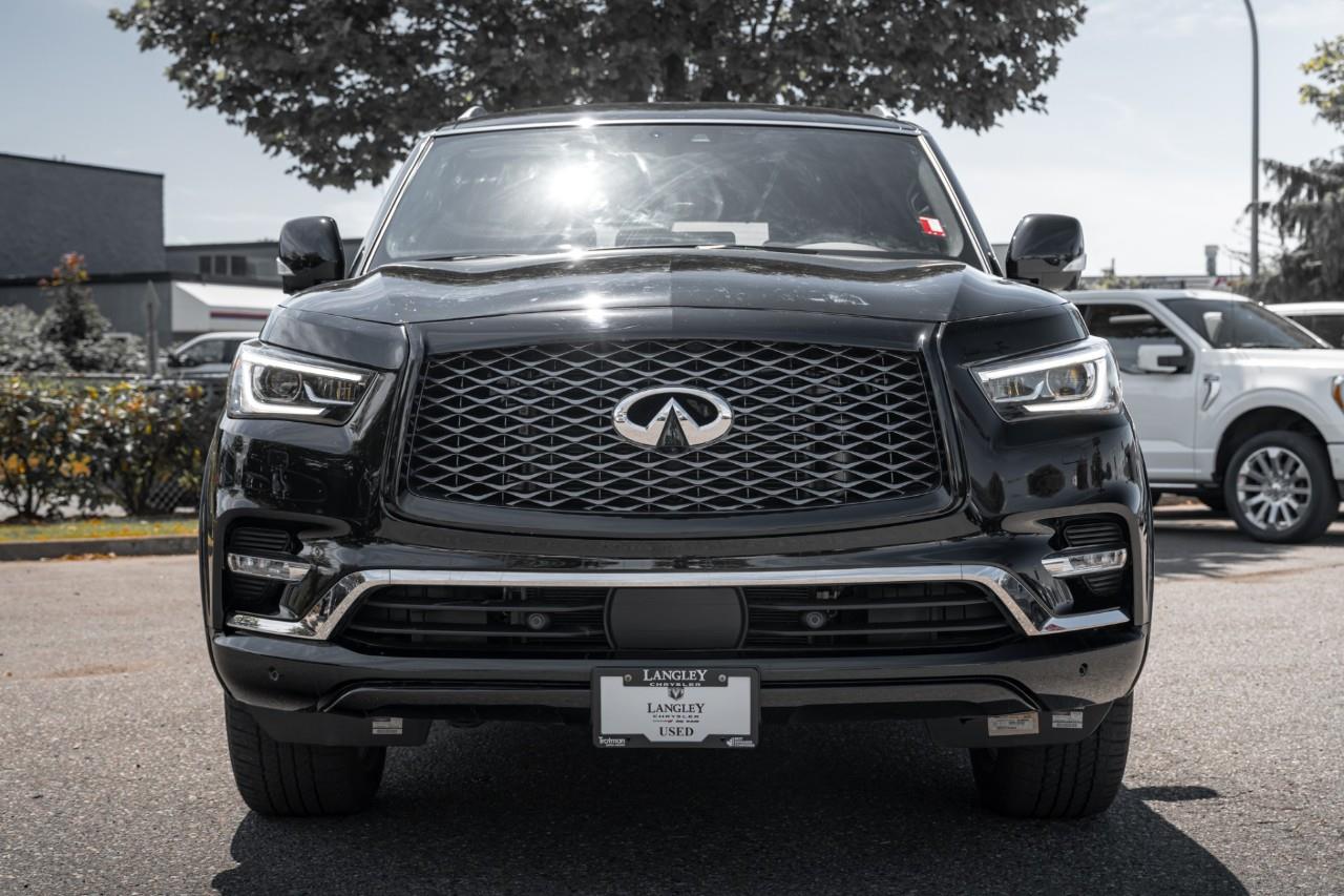 2023 Infiniti QX80 LUXE 8 Passenger LC2976