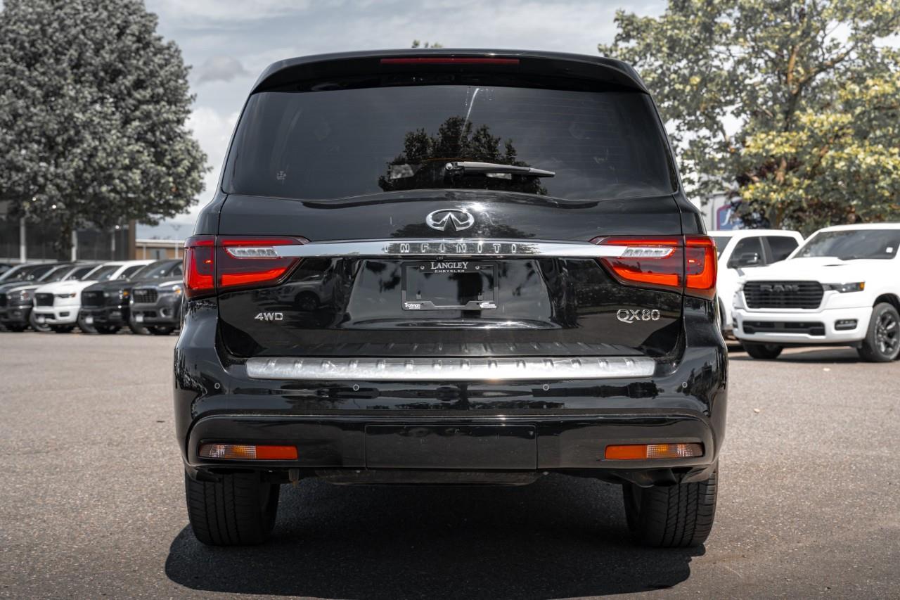 2023 Infiniti QX80 LUXE 8 Passenger LC2976