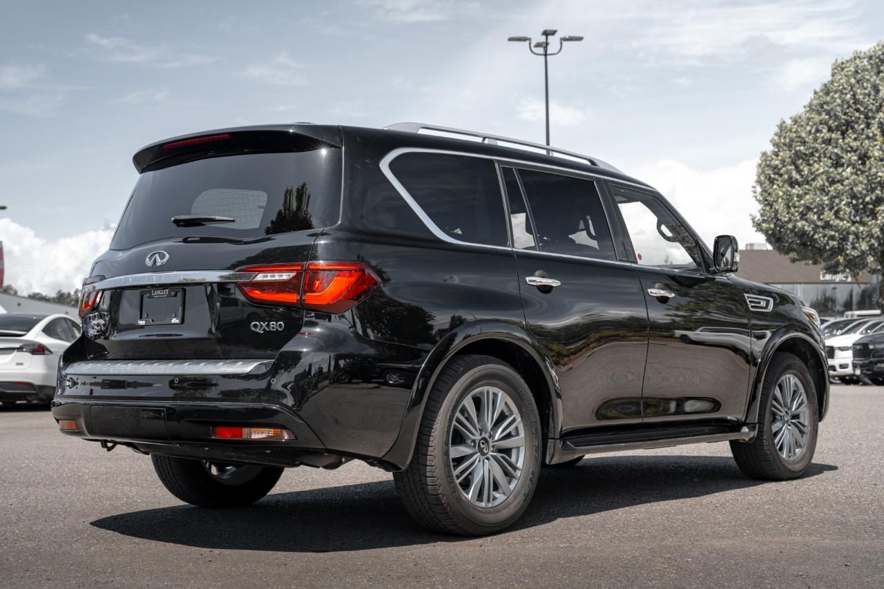 2023 Infiniti QX80 LUXE 8 Passenger LC2976