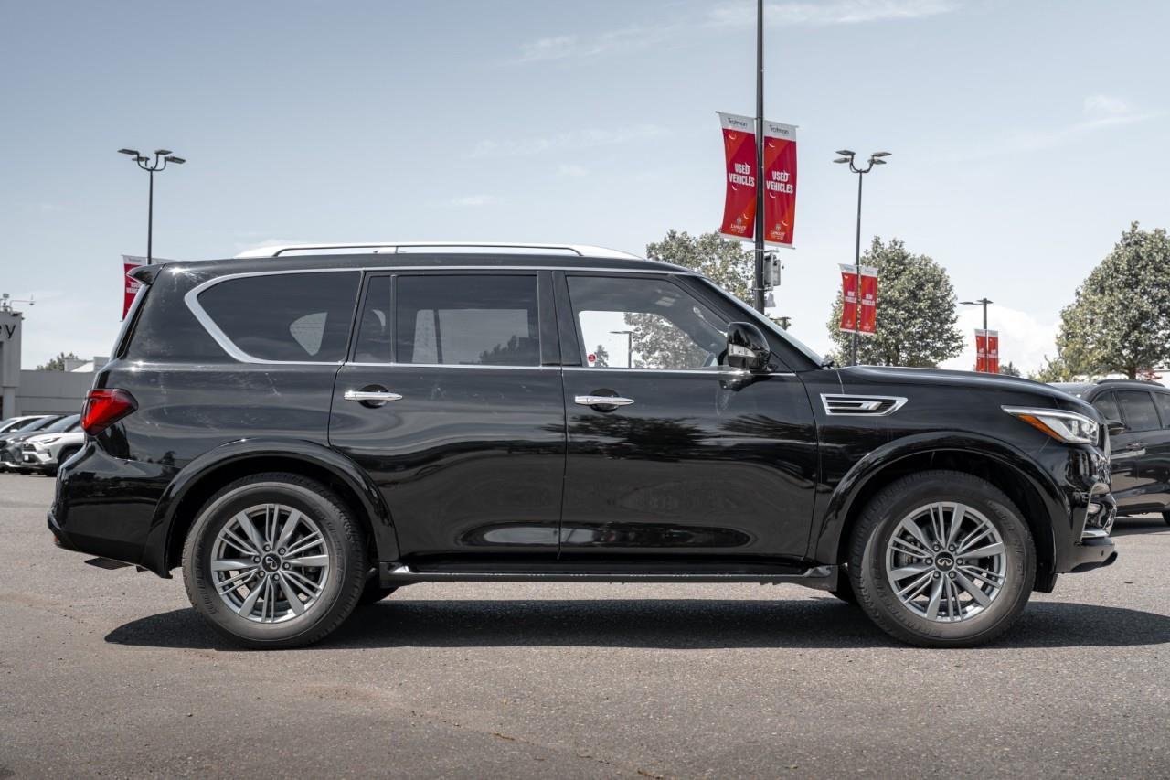 2023 Infiniti QX80 LUXE 8 Passenger LC2976