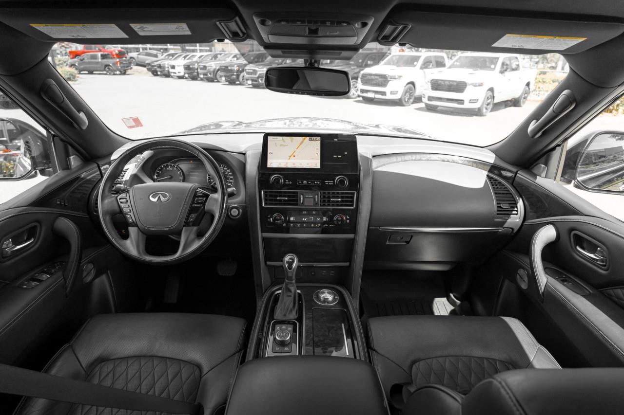 2023 Infiniti QX80 LUXE 8 Passenger LC2976