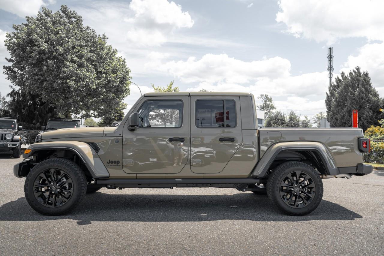 2025 Jeep Gladiator Sport S LC3002