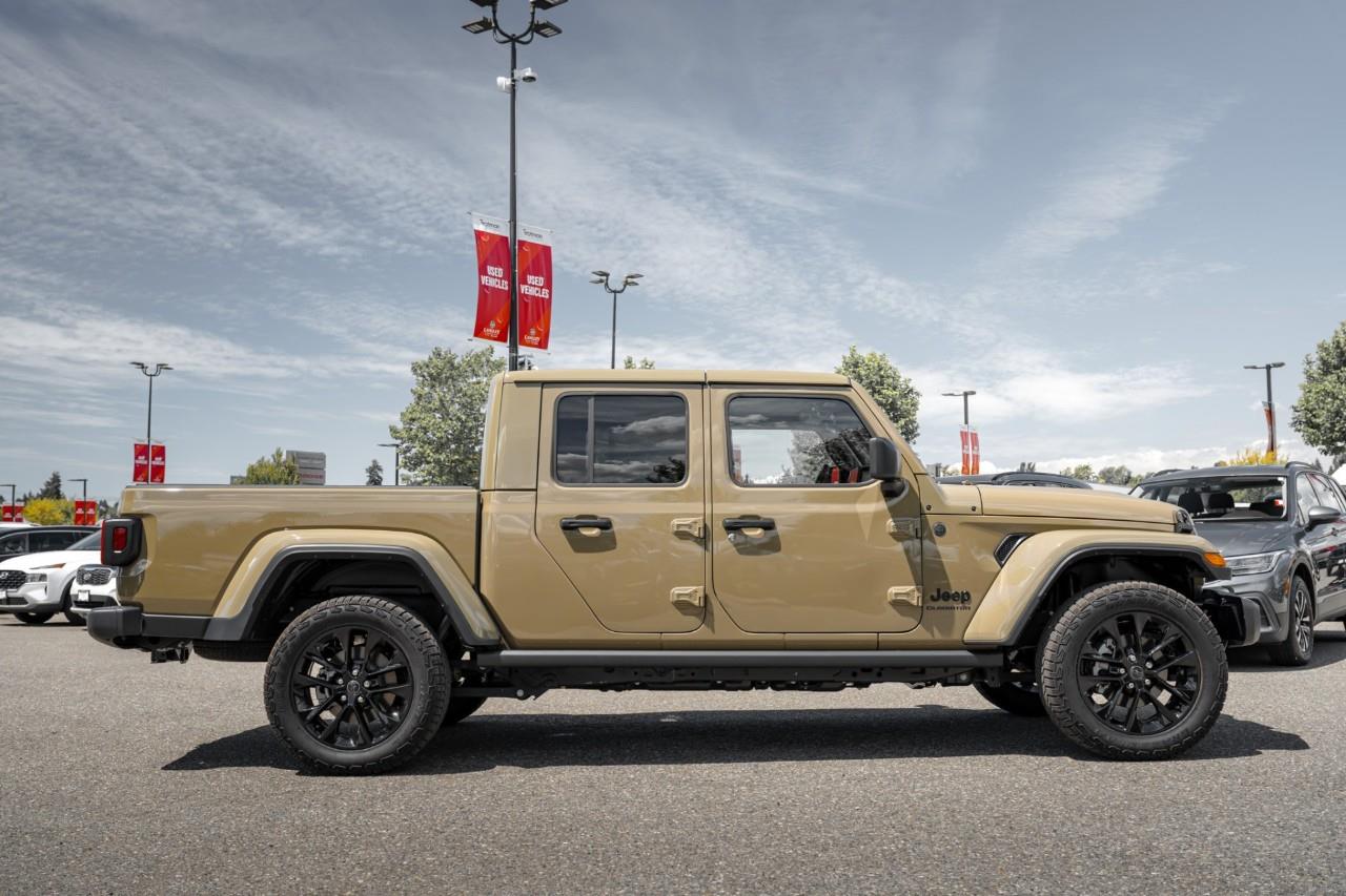 2025 Jeep Gladiator Sport S LC3002