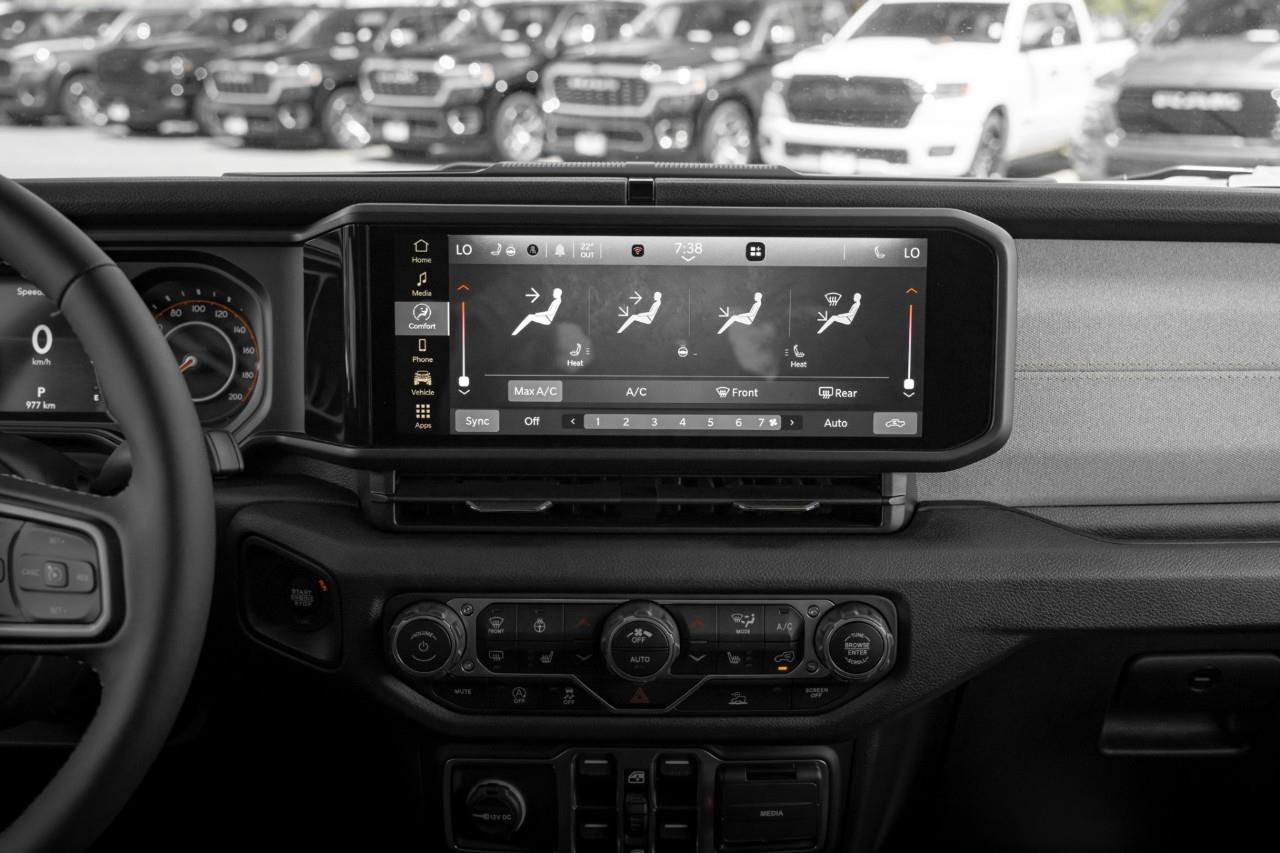 2025 Jeep Gladiator Sport S LC3002