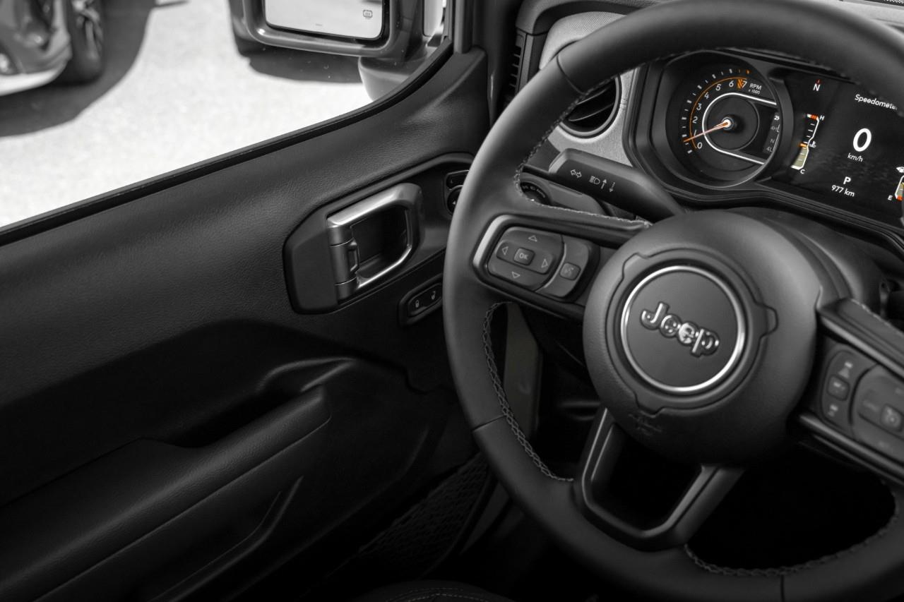 2025 Jeep Gladiator Sport S LC3002