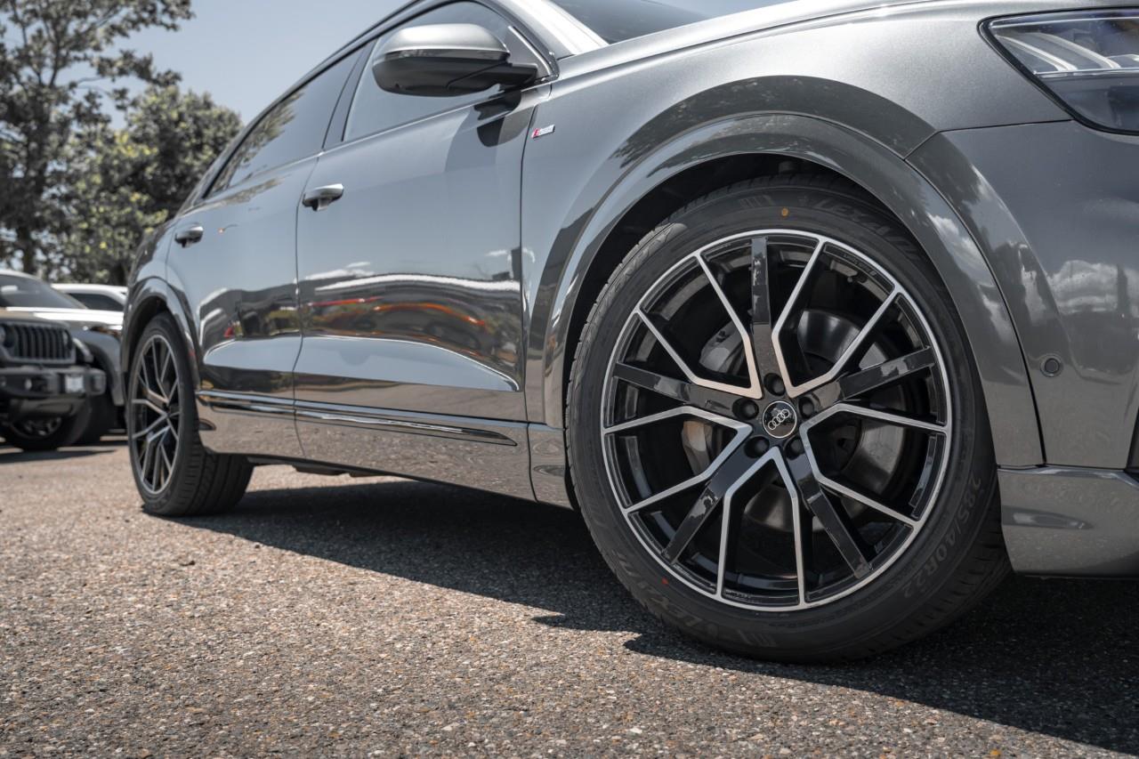 2022 Audi Q8 55 Technik LC2991