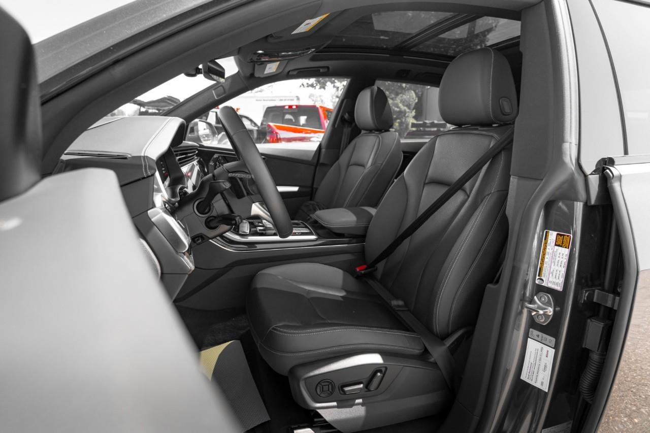 2022 Audi Q8 55 Technik LC2991