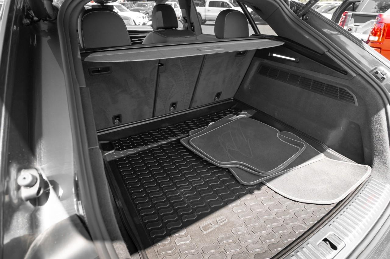 2022 Audi Q8 55 Technik LC2991