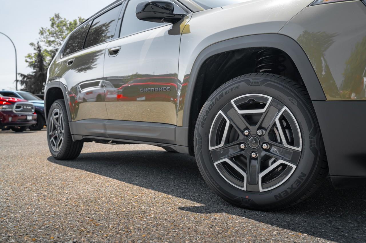 2026 Jeep Cherokee Laredo/Limited T269180