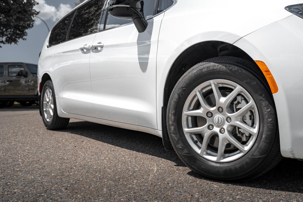 2026 Chrysler Grand Caravan SXT LC3003