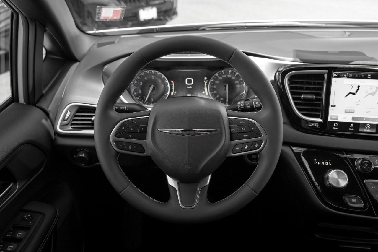 2026 Chrysler Grand Caravan SXT LC3003